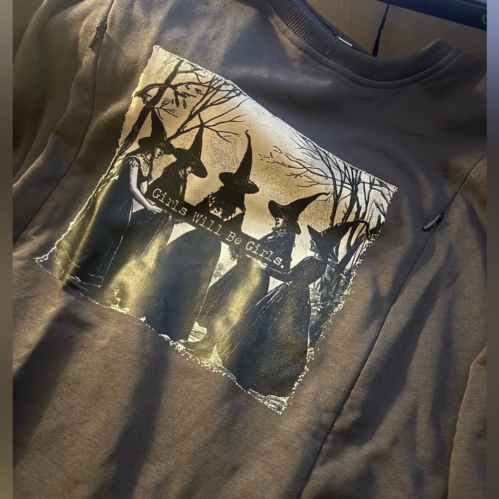 Breast Feeding Crew Neck Sweater Sz M